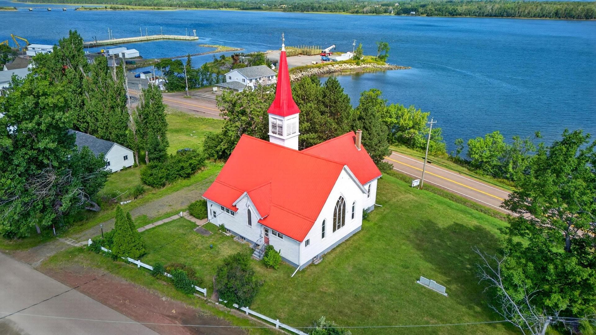 13968 Highway 6, Wallace, NS