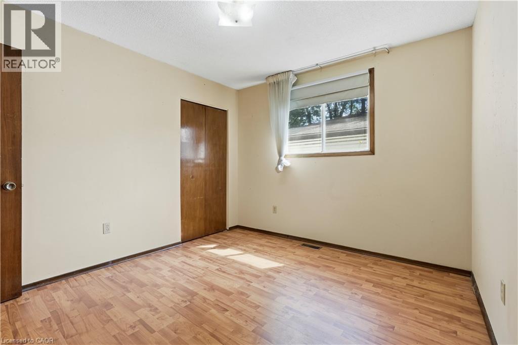 15 Duncairn Court, Hamilton, ON - Indoor Photo Showing Other Room