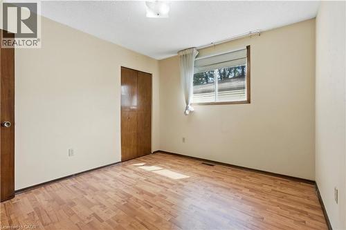 15 Duncairn Court, Hamilton, ON - Indoor Photo Showing Other Room
