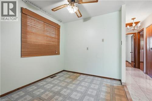 15 Duncairn Court, Hamilton, ON - Indoor Photo Showing Other Room