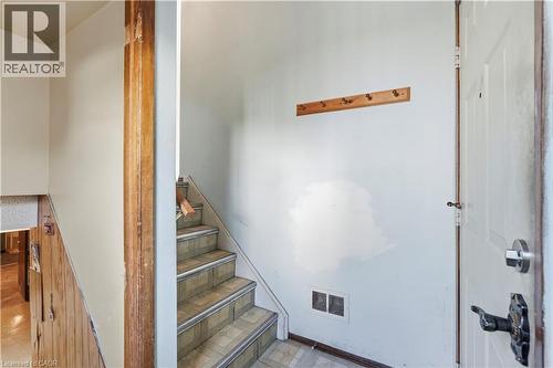 15 Duncairn Court, Hamilton, ON - Indoor Photo Showing Other Room