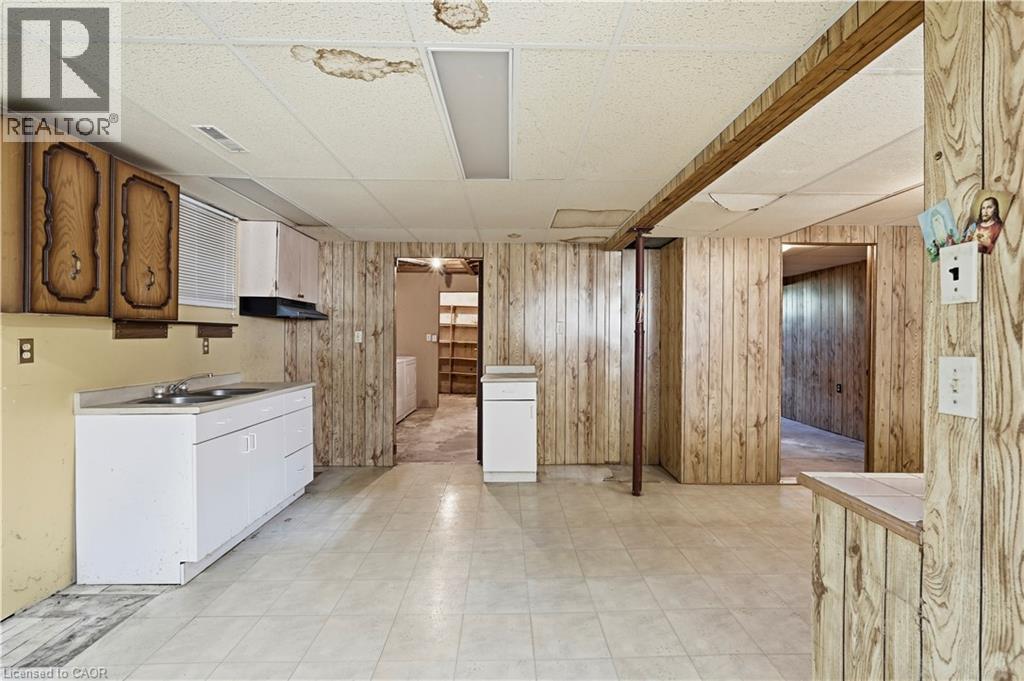 15 Duncairn Court, Hamilton, ON - Indoor