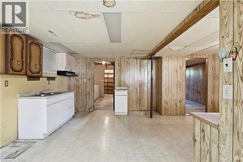 15 Duncairn Court, Hamilton, ON - Indoor