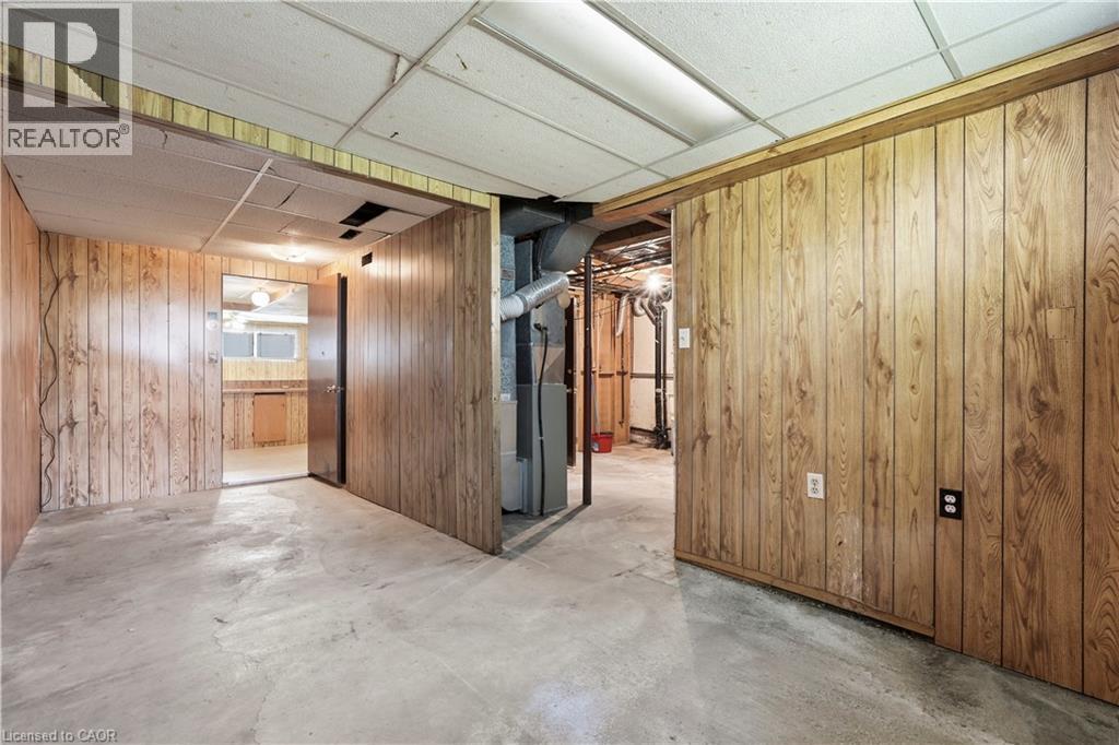 15 Duncairn Court, Hamilton, ON - Indoor Photo Showing Other Room