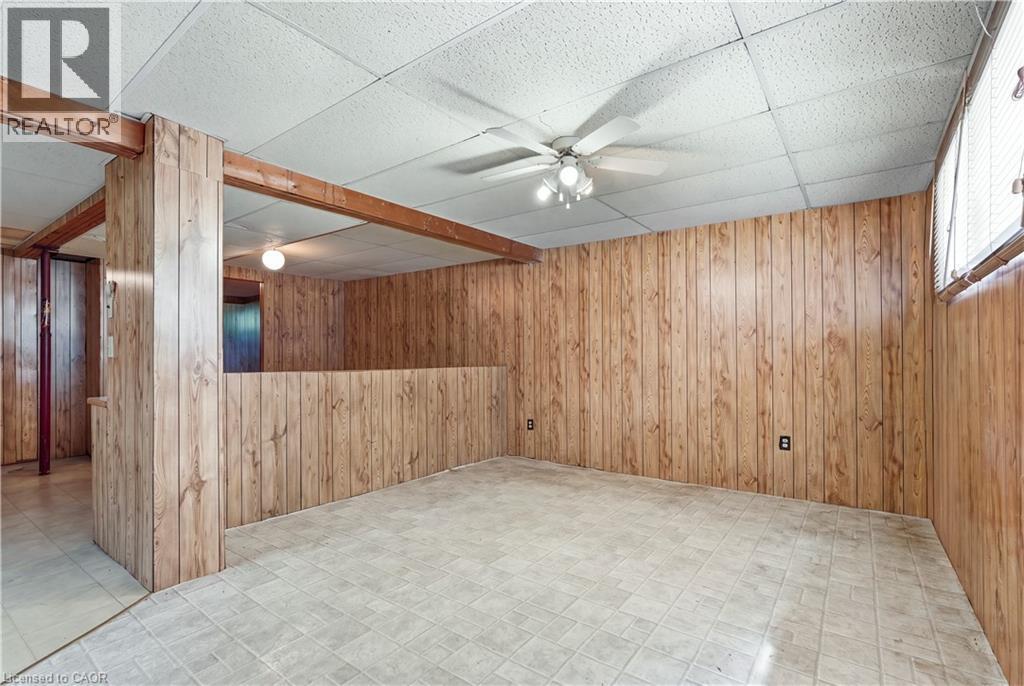 15 Duncairn Court, Hamilton, ON - Indoor Photo Showing Other Room
