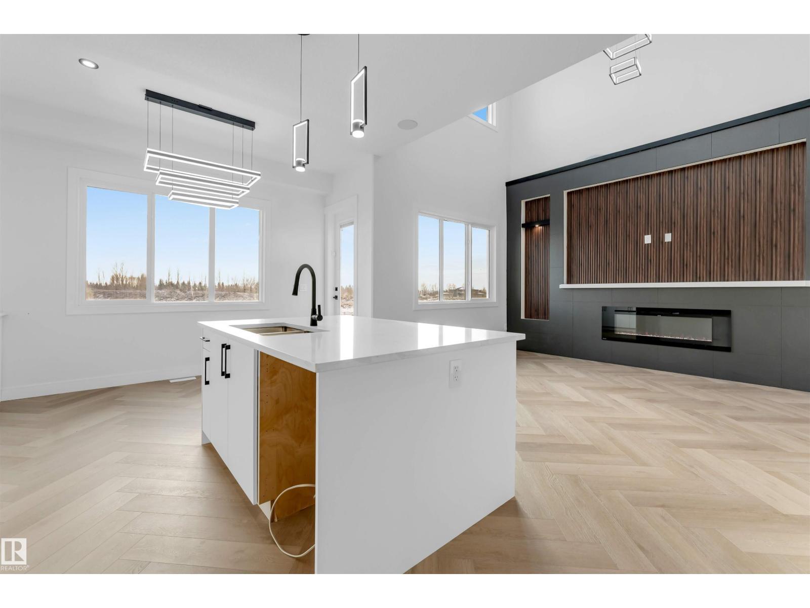 13136 187 Av Nw, Edmonton, AB - Indoor Photo Showing Kitchen