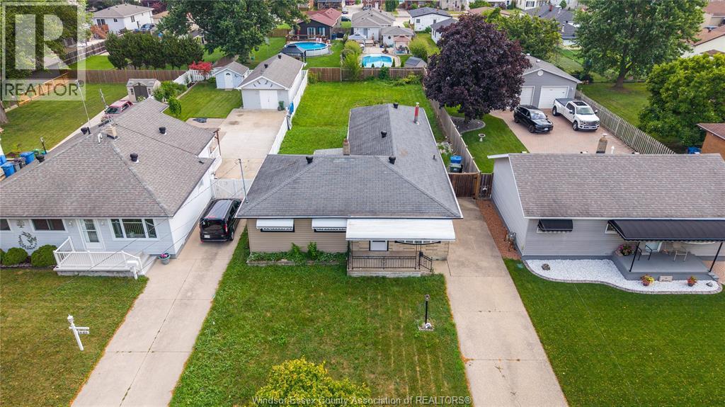 1650 Glendale, Windsor, ON - Outdoor