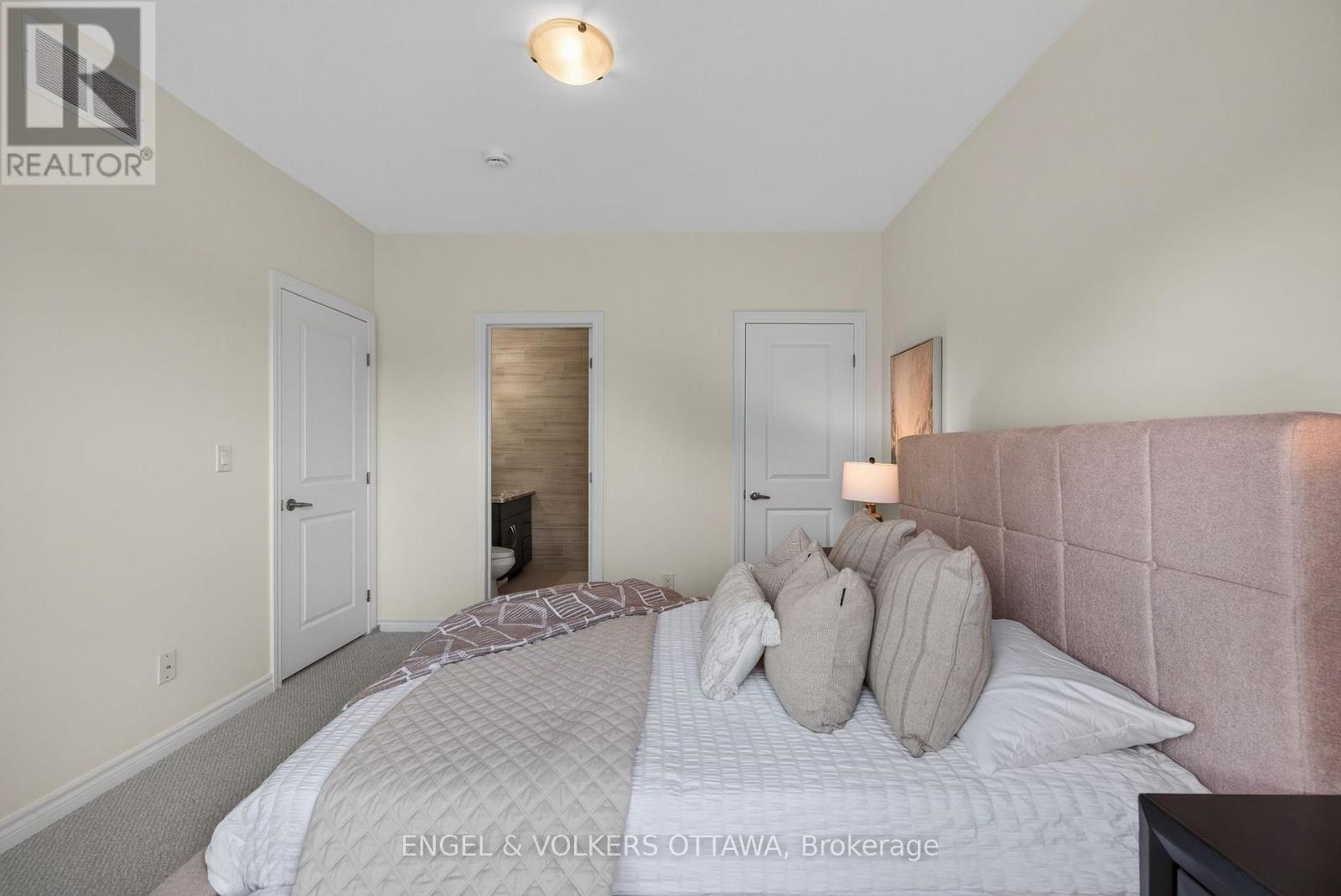 3652 Downpatrick Road, Ottawa, ON - Indoor Photo Showing Bedroom