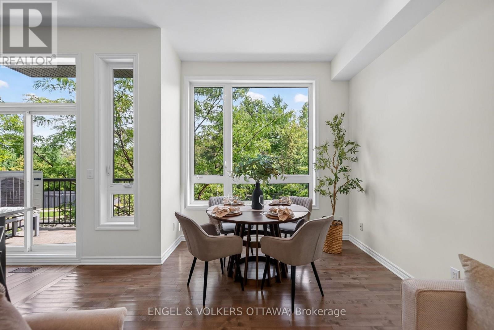 3652 Downpatrick Road, Ottawa, ON - Indoor Photo Showing Other Room