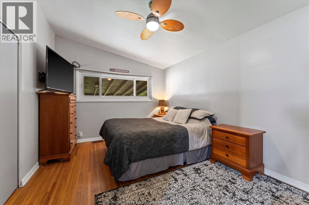 1714 Sun Valley Drive, Windsor, ON - Indoor Photo Showing Bedroom