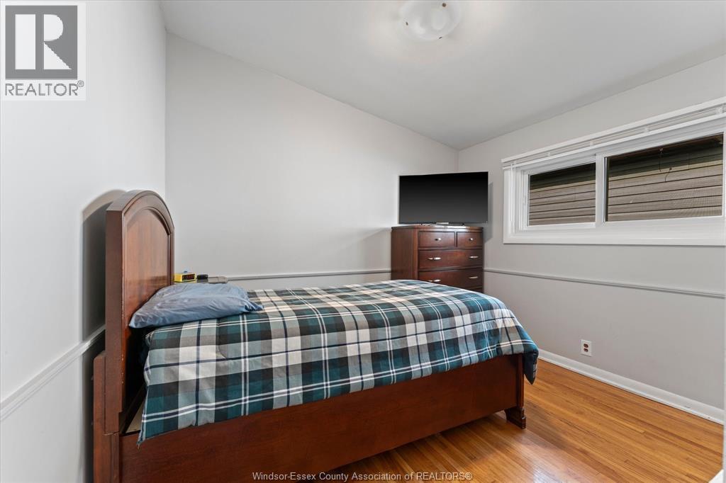 1714 Sun Valley Drive, Windsor, ON - Indoor Photo Showing Bedroom