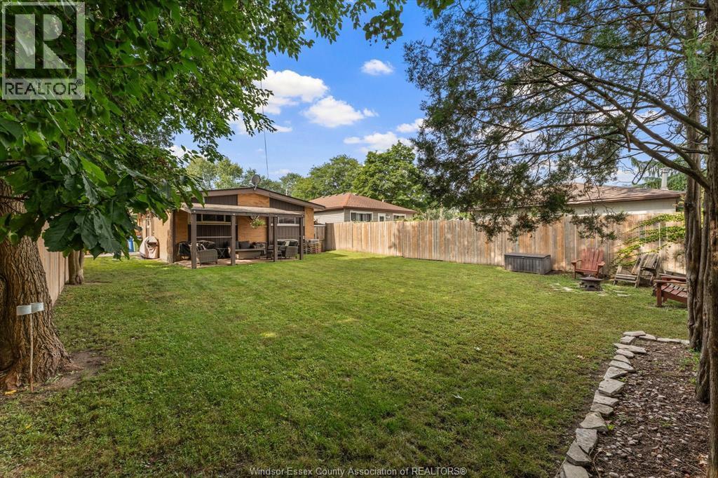 1714 Sun Valley Drive, Windsor, ON - Outdoor