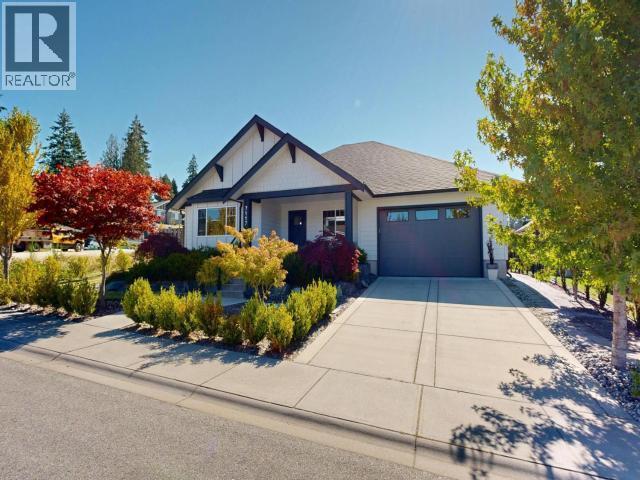 7117 Edgehill Crescent, Powell River, BC - Outdoor With Facade