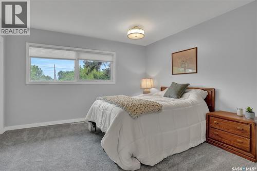 209 Douglas Avenue E, Regina, SK - Indoor Photo Showing Bedroom