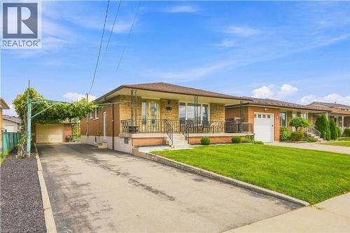 7 Duchess Court, Hamilton, ON - Outdoor