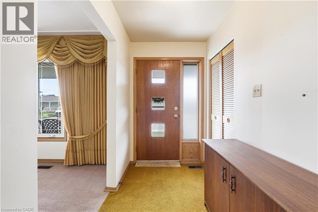 7 Duchess Court, Hamilton, ON - Indoor Photo Showing Other Room