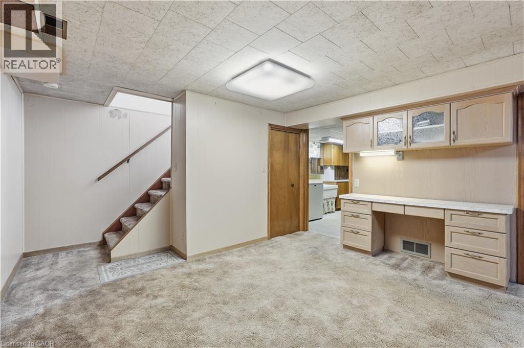 7 Duchess Court, Hamilton, ON - Indoor Photo Showing Other Room