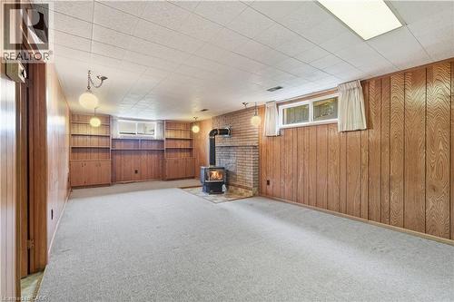 7 Duchess Court, Hamilton, ON - Indoor With Fireplace