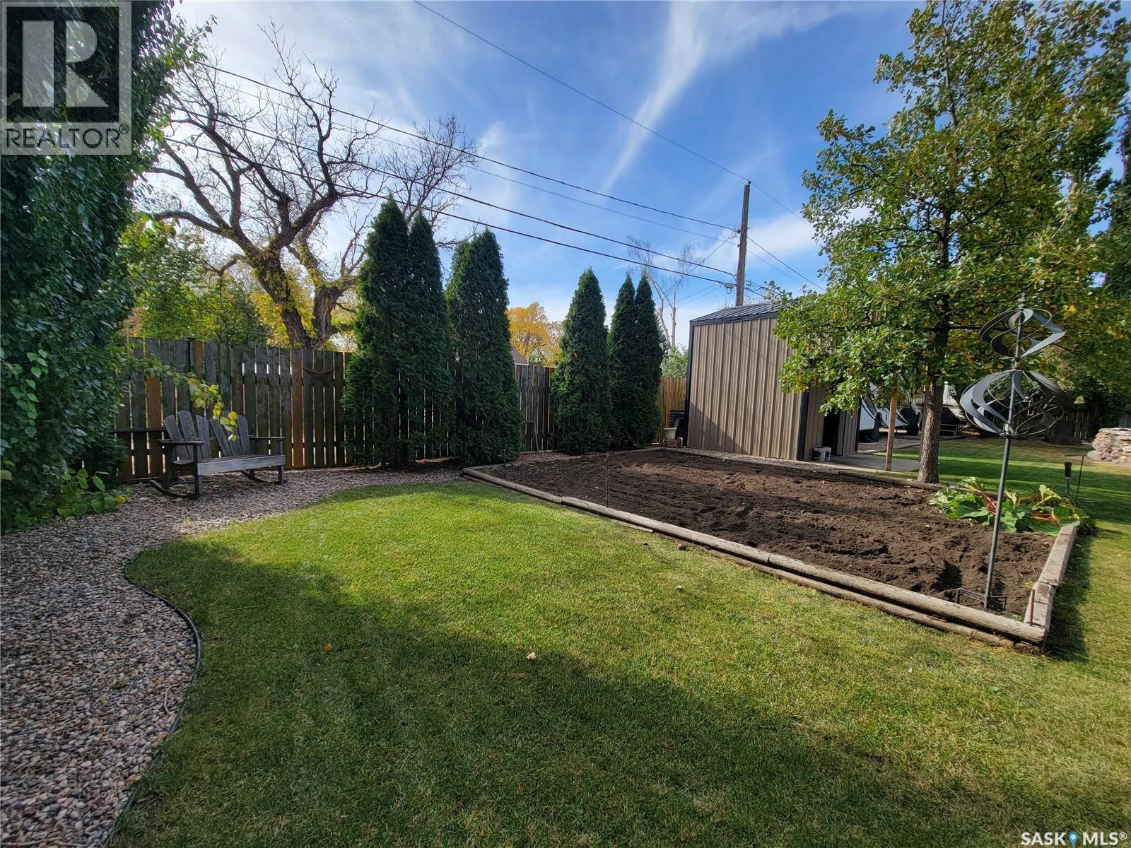 560 4Th Avenue E, Unity, SK - Outdoor