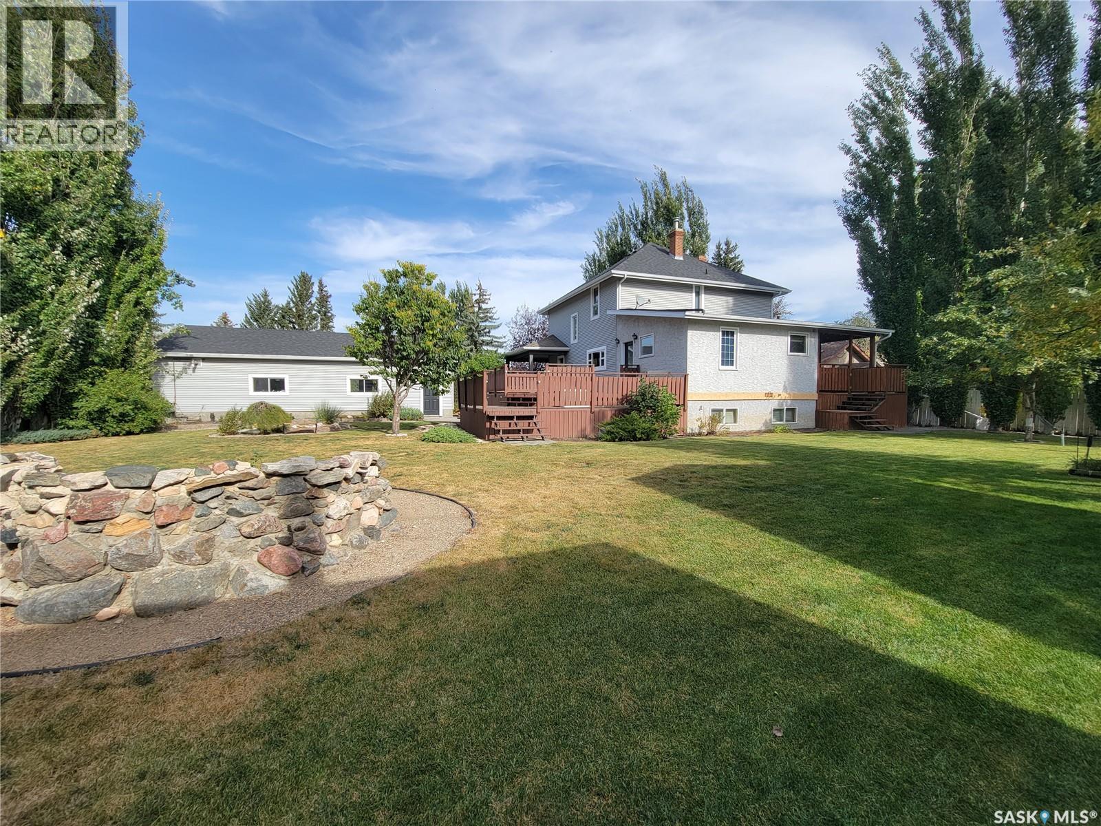 560 4Th Avenue E, Unity, SK - Outdoor