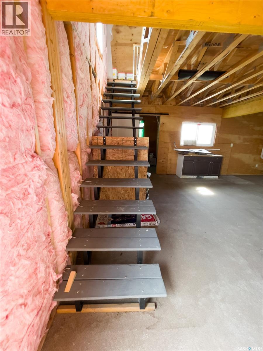 Ullrich Land & Yard, Sarnia Rm No. 221, SK