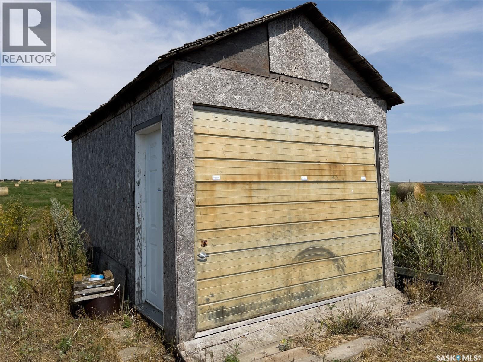 Ullrich Land & Yard, Sarnia Rm No. 221, SK