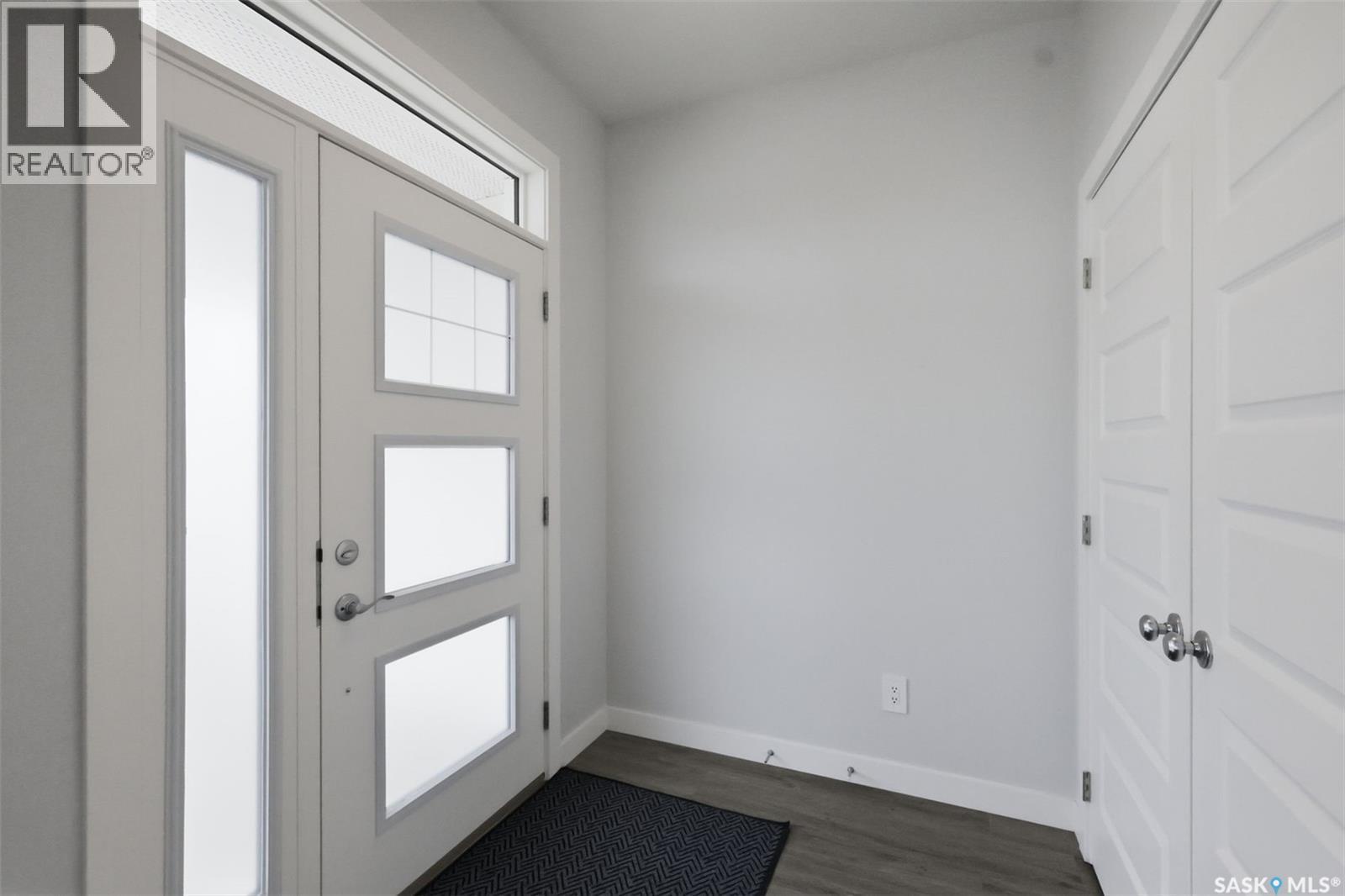 122 Taskamanwa Street, Saskatoon, SK - Indoor Photo Showing Other Room