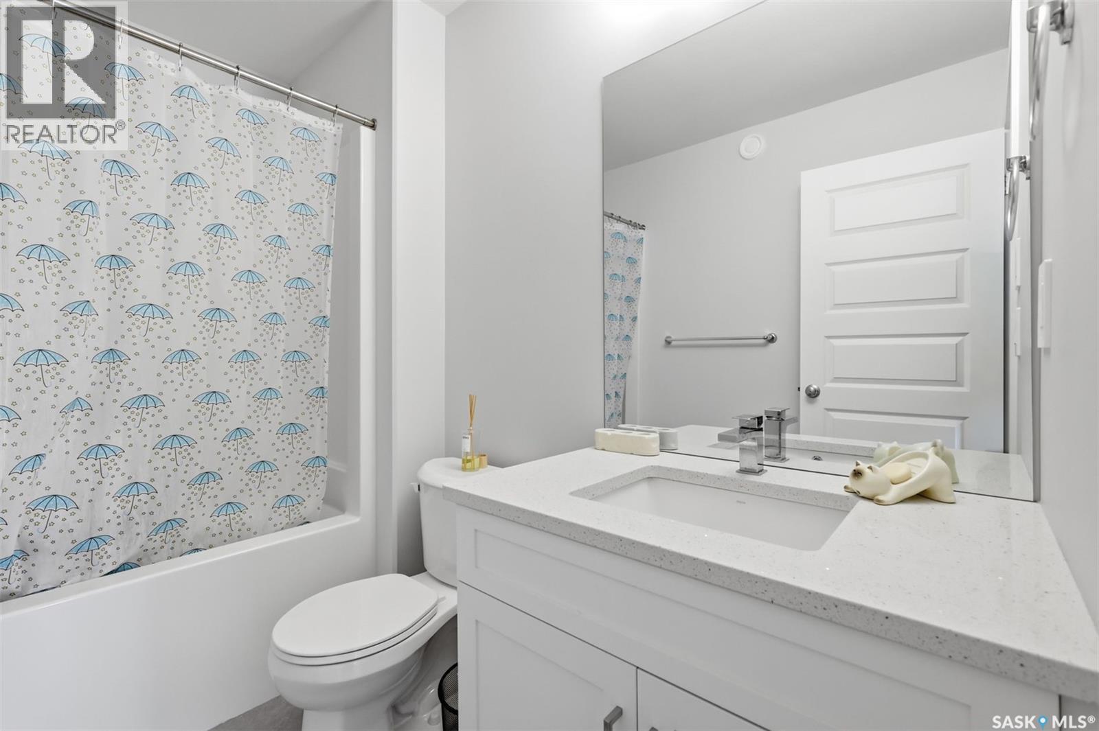 122 Taskamanwa Street, Saskatoon, SK - Indoor Photo Showing Bathroom