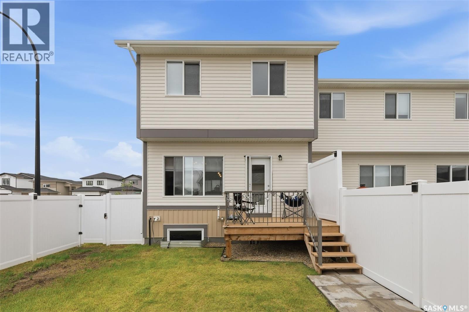 122 Taskamanwa Street, Saskatoon, SK - Outdoor With Exterior