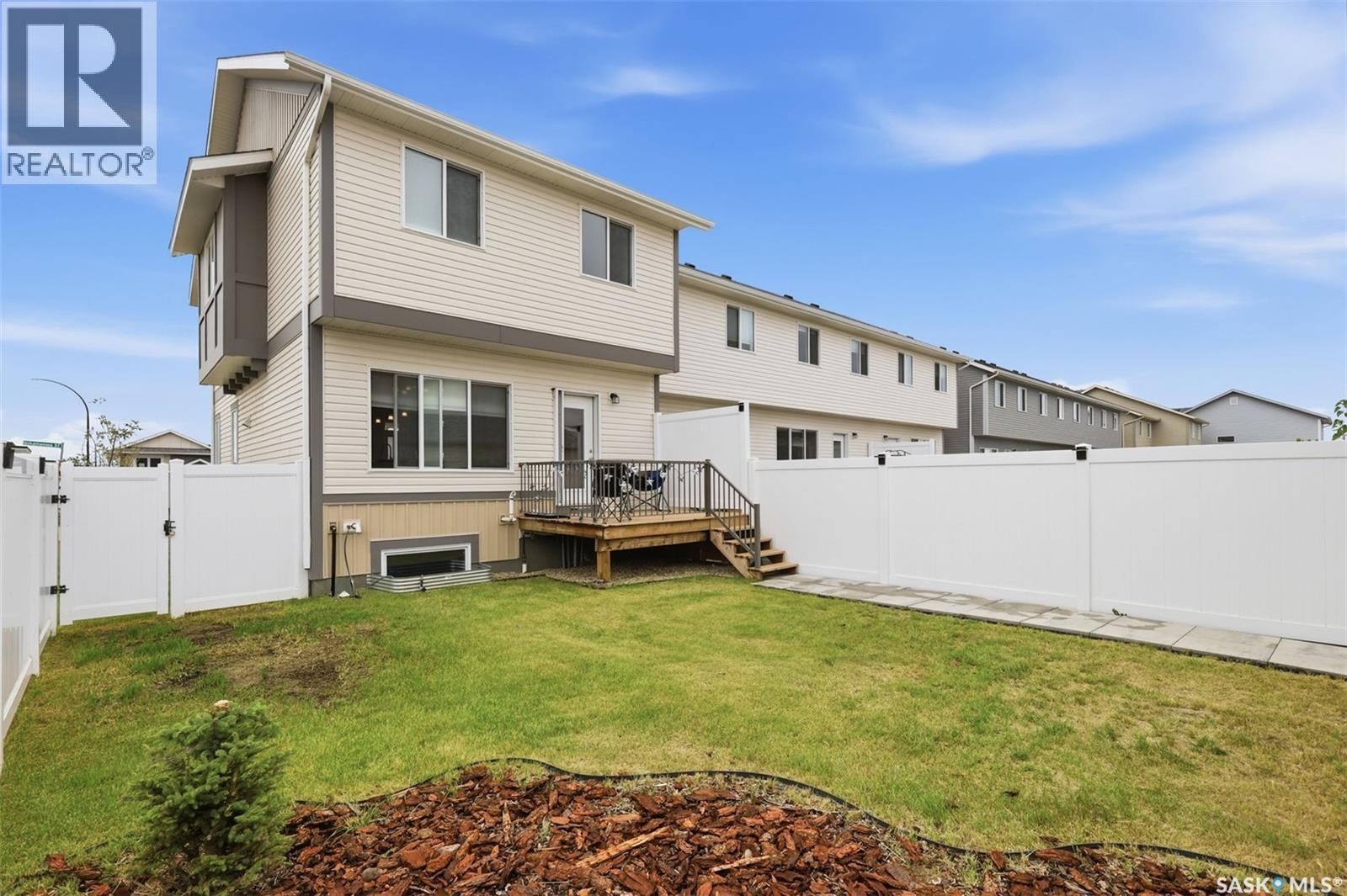 122 Taskamanwa Street, Saskatoon, SK - Outdoor