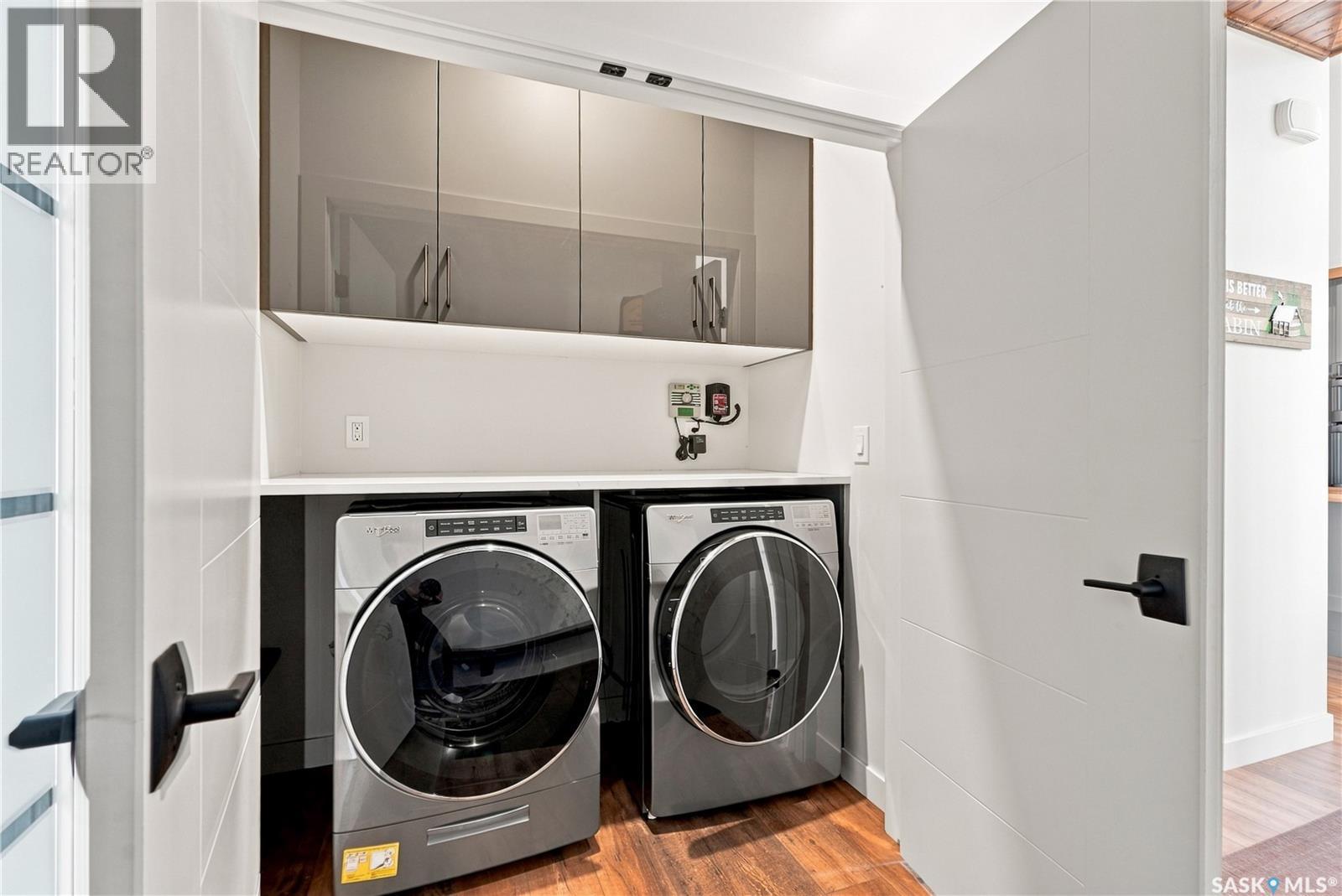 5000 Lakeside Road, Marean Lake, SK - Indoor Photo Showing Laundry Room