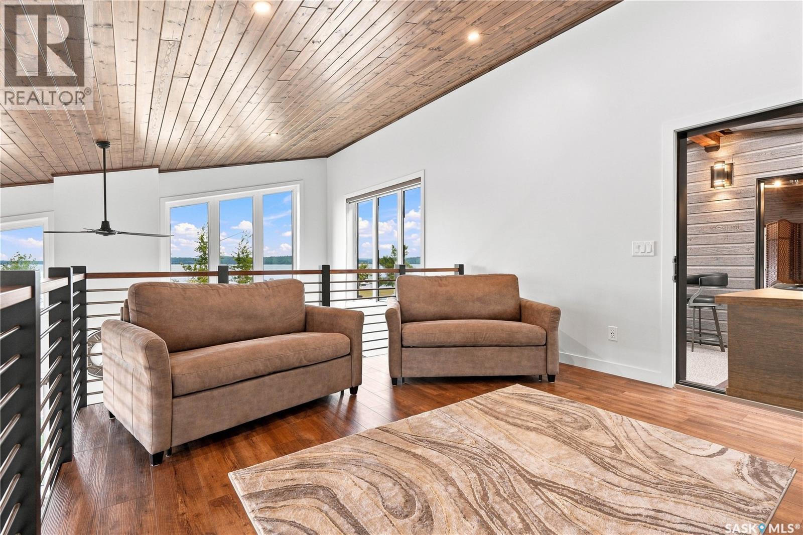 5000 Lakeside Road, Marean Lake, SK - Indoor Photo Showing Living Room