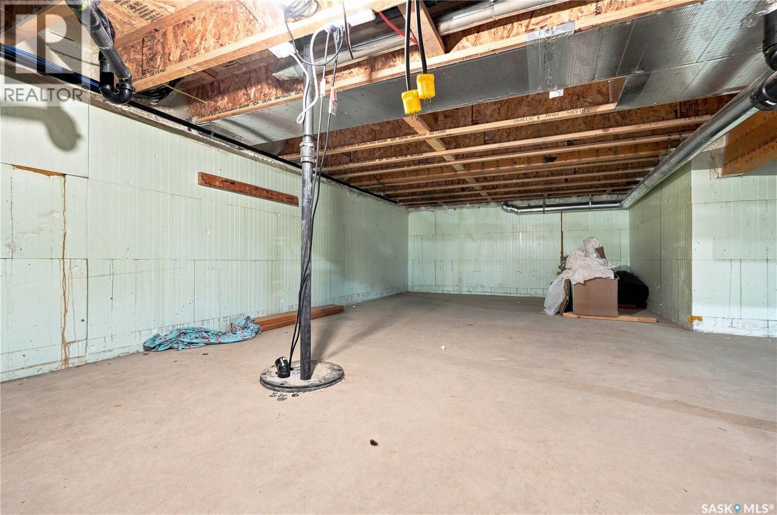 5000 Lakeside Road, Marean Lake, SK - Indoor Photo Showing Basement