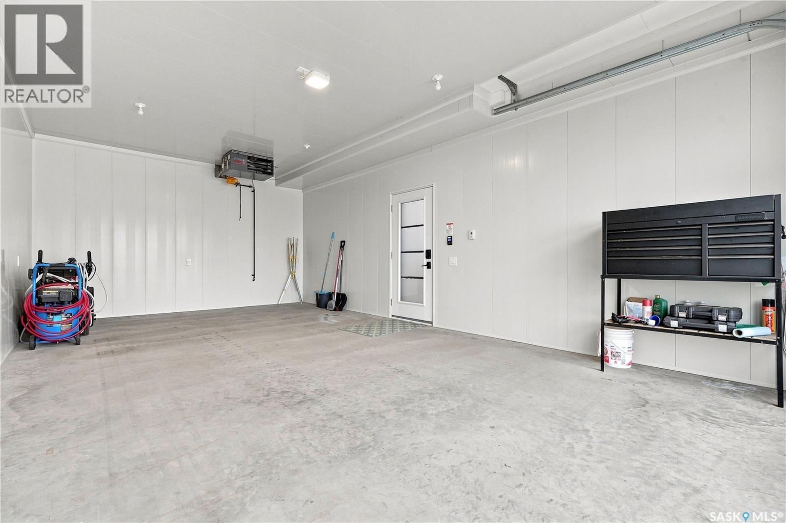 5000 Lakeside Road, Marean Lake, SK - Indoor