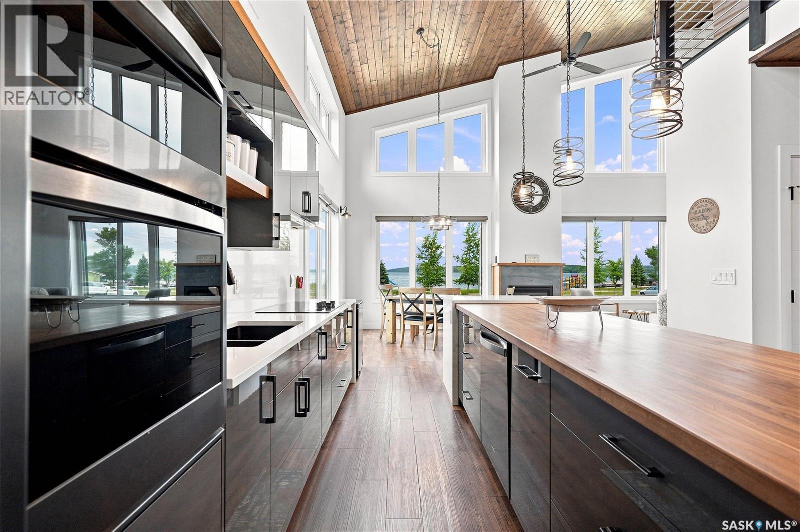 5000 Lakeside Road, Marean Lake, SK - Indoor Photo Showing Kitchen With Upgraded Kitchen