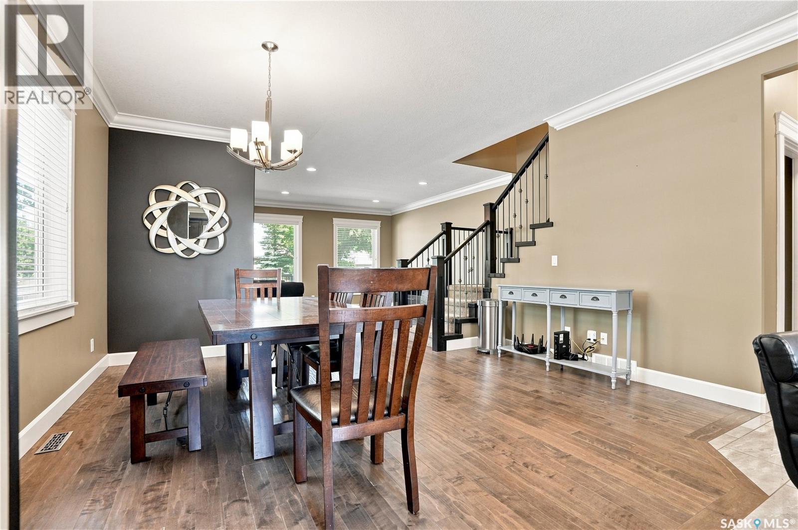 321 110Th Street W, Saskatoon, SK - Indoor Photo Showing Dining Room