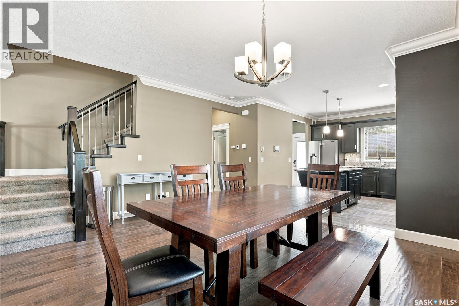 321 110Th Street W, Saskatoon, SK - Indoor Photo Showing Dining Room