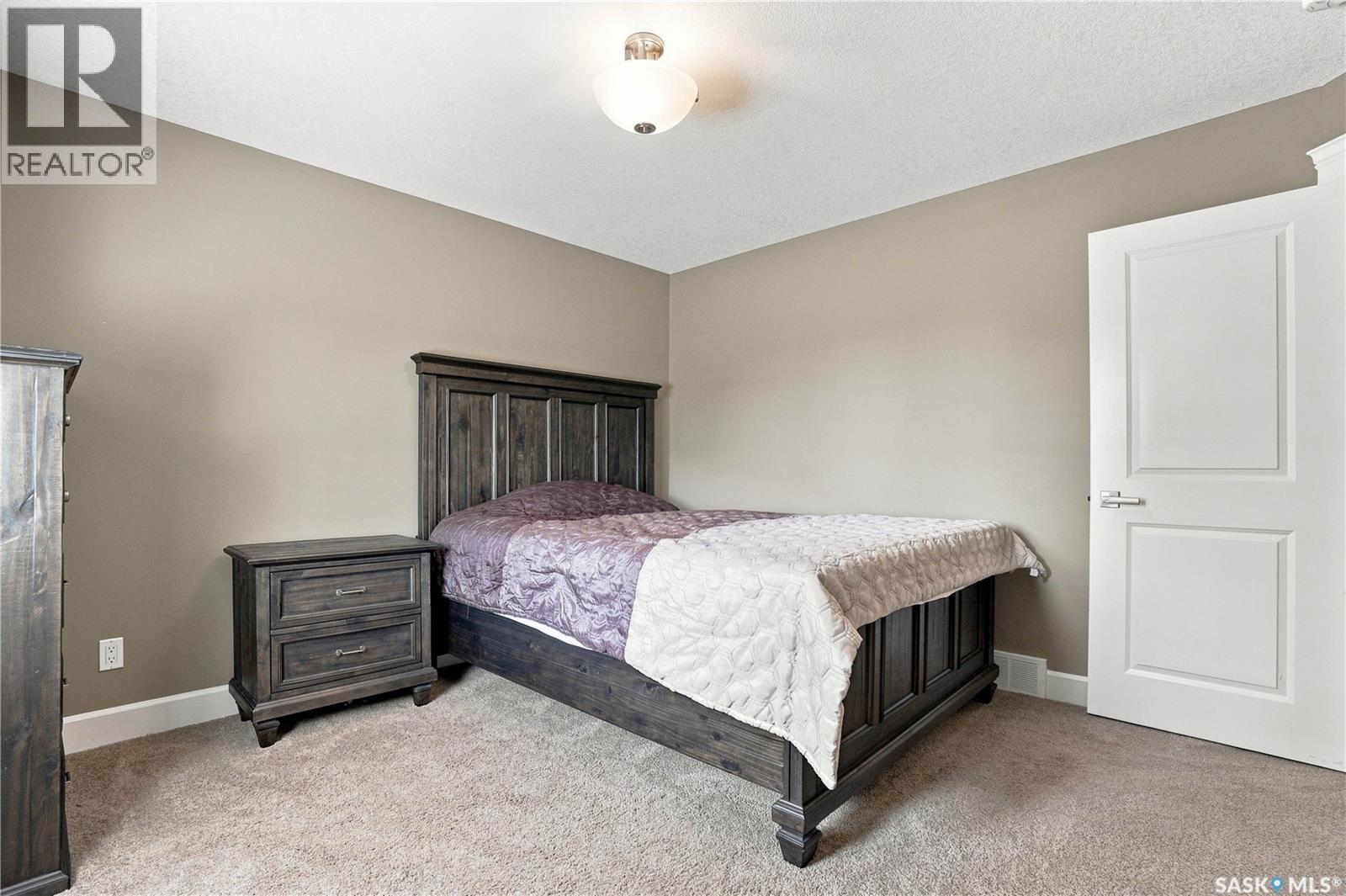321 110Th Street W, Saskatoon, SK - Indoor Photo Showing Bedroom
