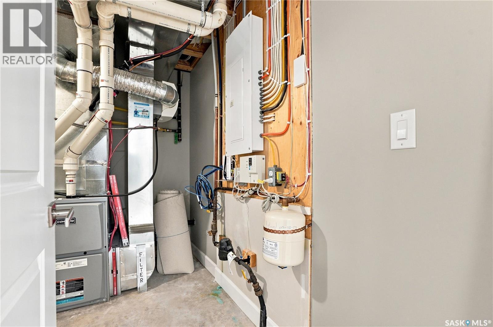 321 110Th Street W, Saskatoon, SK - Indoor Photo Showing Basement