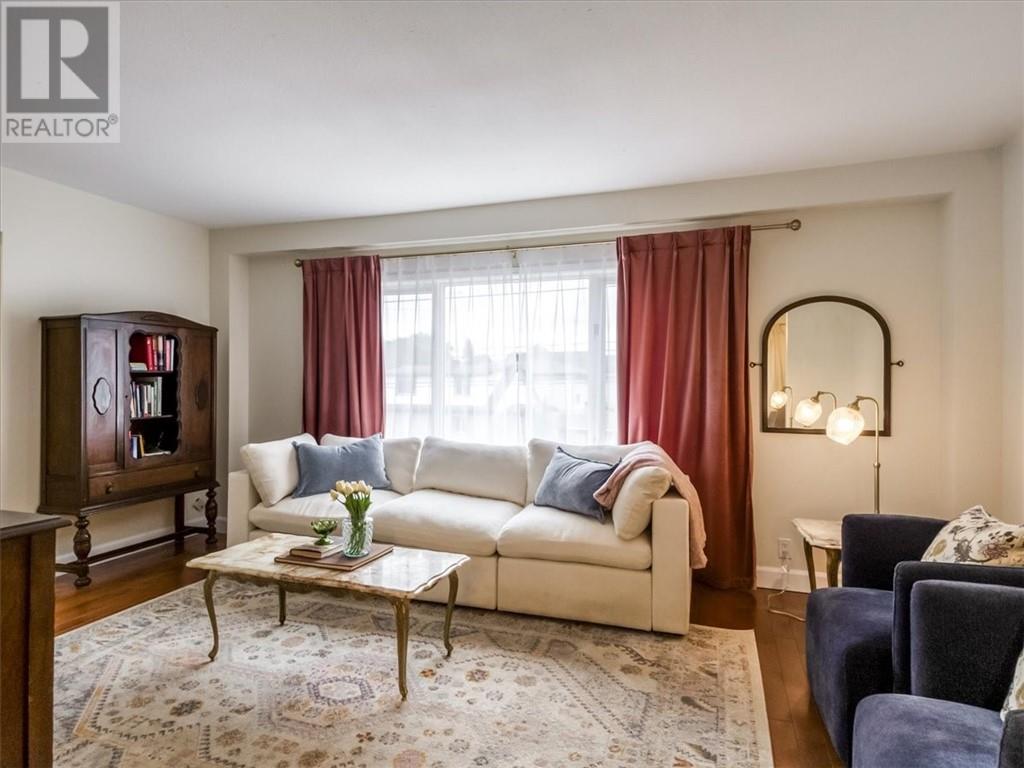 444 St. Raphael, Sudbury, ON - Indoor Photo Showing Living Room