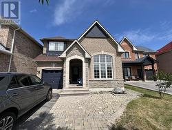59 TRISH DRIVE Richmond Hill, ON L4E 5C4