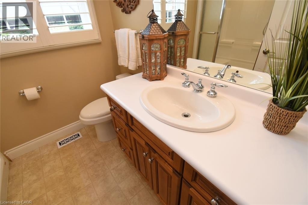 2565 Highway 56, Hamilton, ON - Indoor Photo Showing Bathroom