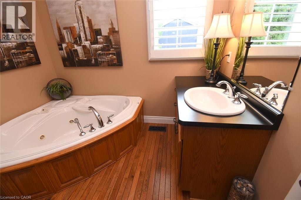 2565 Highway 56, Hamilton, ON - Indoor Photo Showing Bathroom