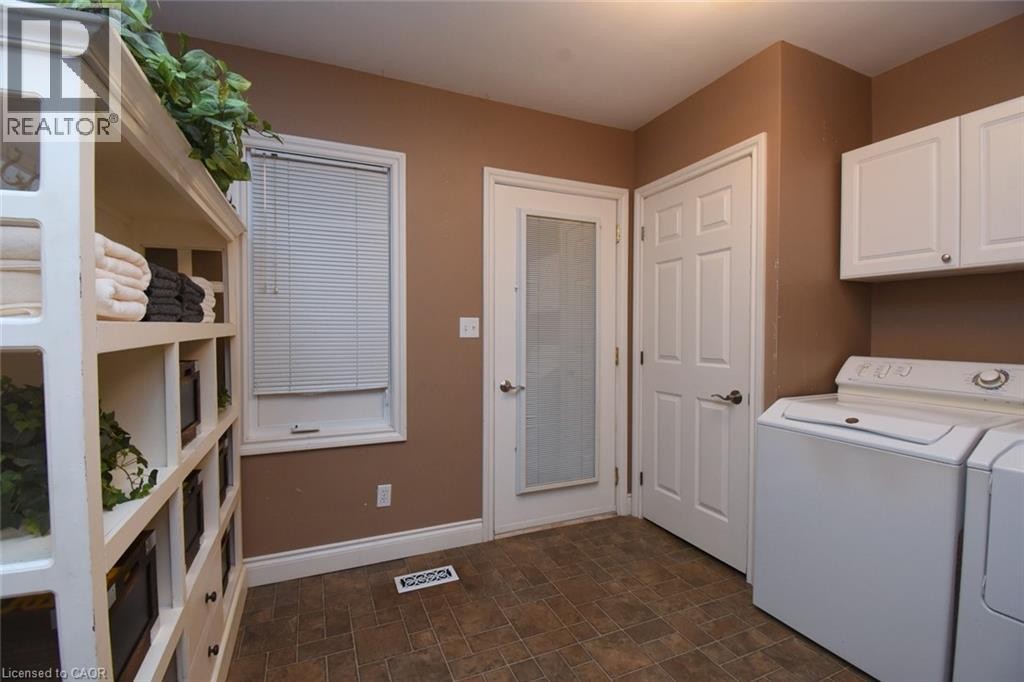 2565 Highway 56, Hamilton, ON - Indoor Photo Showing Laundry Room