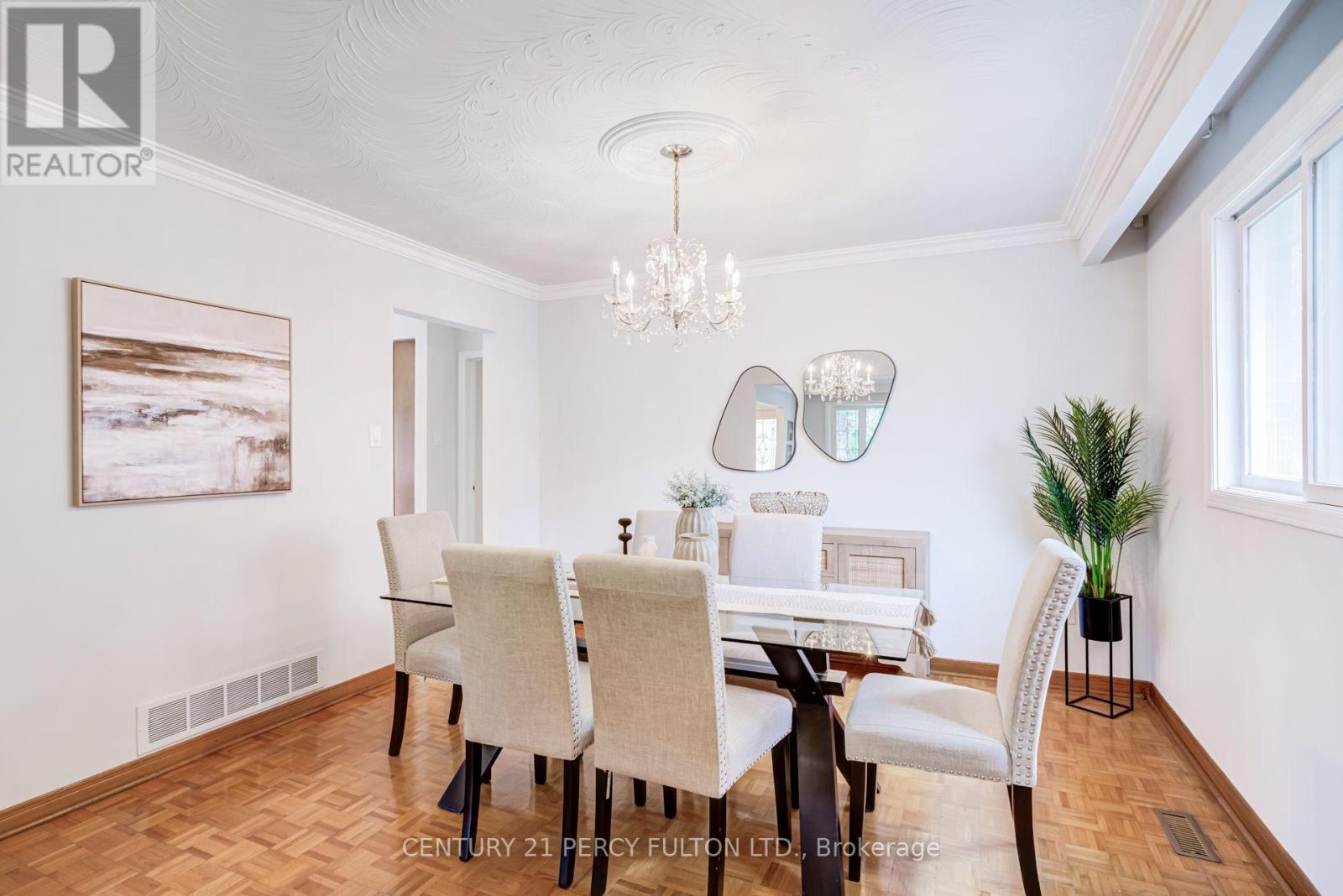 46 Cedar Drive, Toronto, ON - Indoor Photo Showing Dining Room