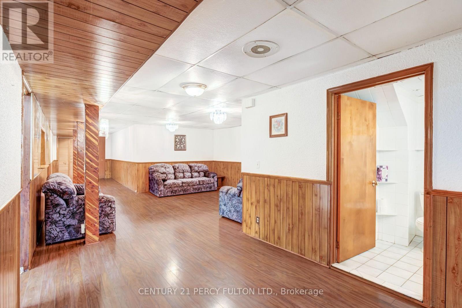 46 Cedar Drive, Toronto, ON - Indoor Photo Showing Other Room