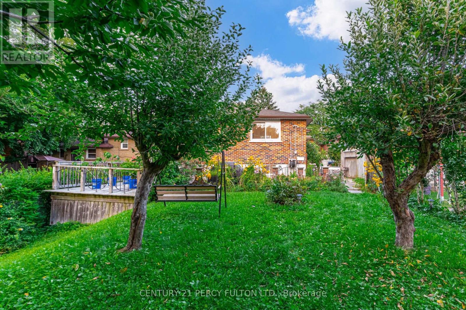 46 Cedar Drive, Toronto, ON - Outdoor