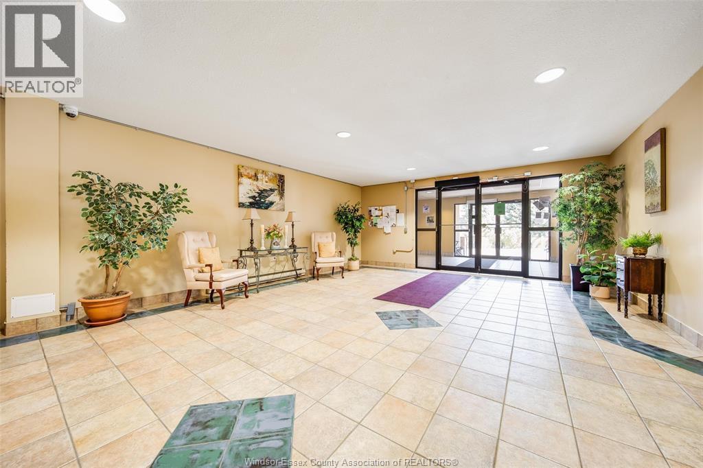 3000 Sandwich Street Unit# 309, Windsor, ON - Indoor Photo Showing Other Room