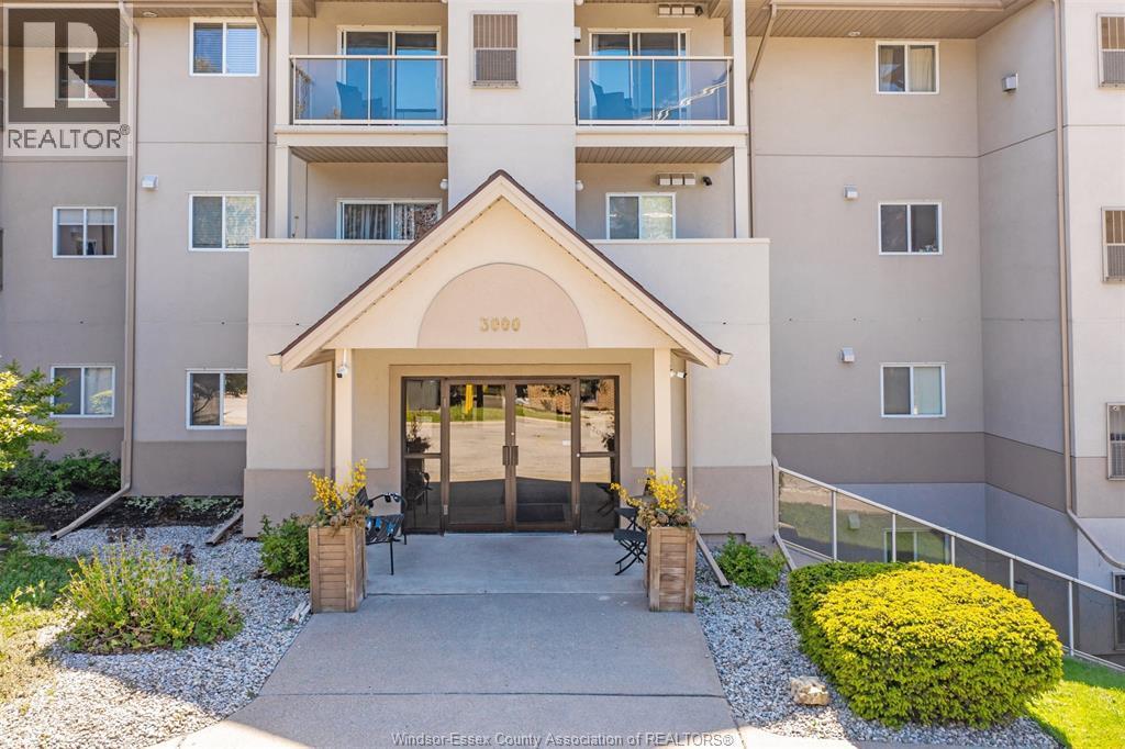 3000 Sandwich Street Unit# 309, Windsor, ON - Outdoor With Balcony