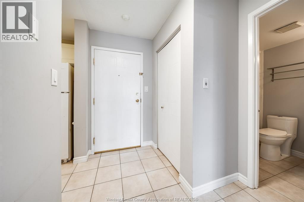 3000 Sandwich Street Unit# 309, Windsor, ON - Indoor Photo Showing Bathroom